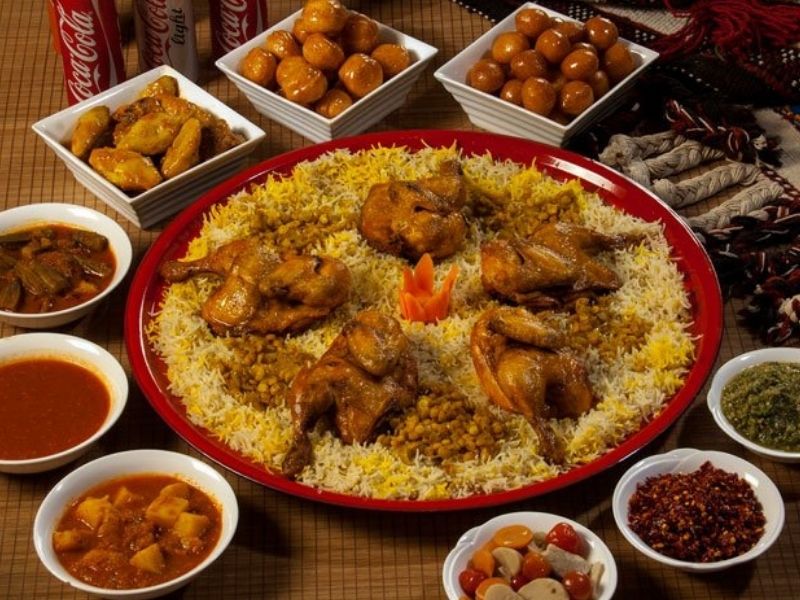 5 Famous Emirati Foods Your Must Try in Dubai - Buzzer Blog